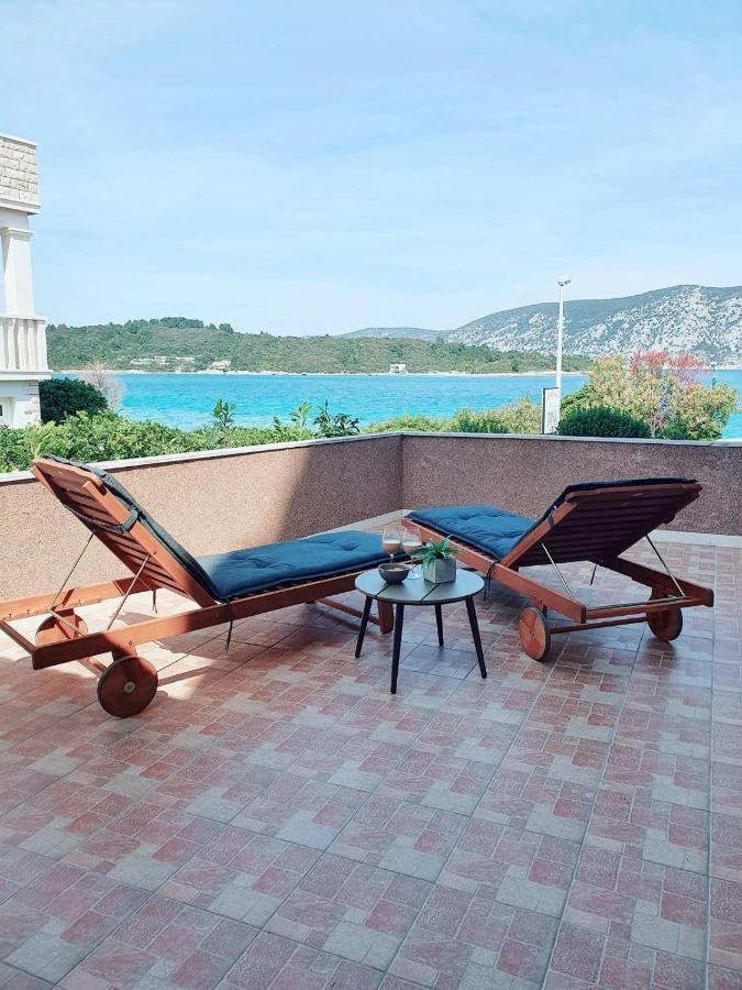 Apartments Rina - Kneze Račišće Exterior foto