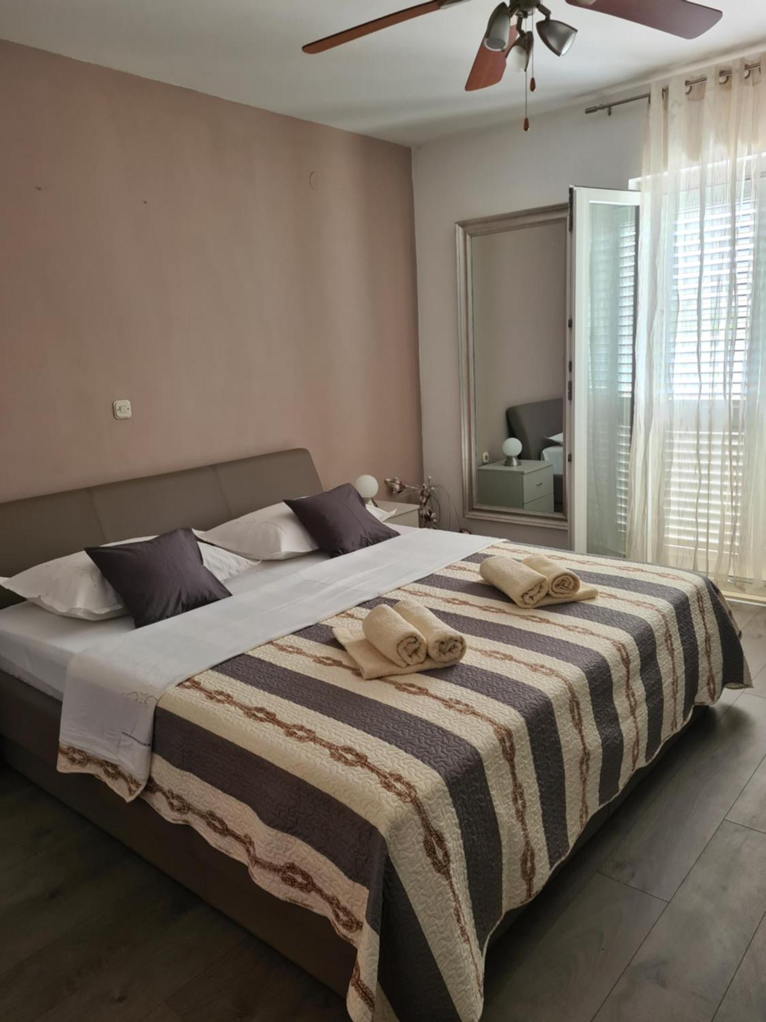 Apartments Rina - Kneze Račišće Habitación foto